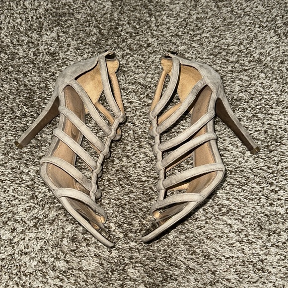 Coach Heels - Picture 3 of 7